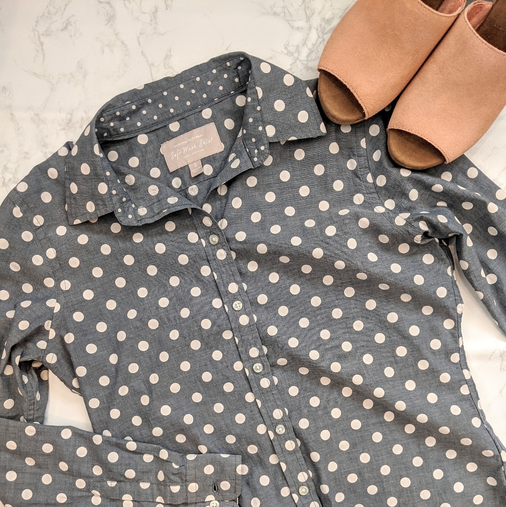 Banana Republic Softwash Polkadot Button Up Top